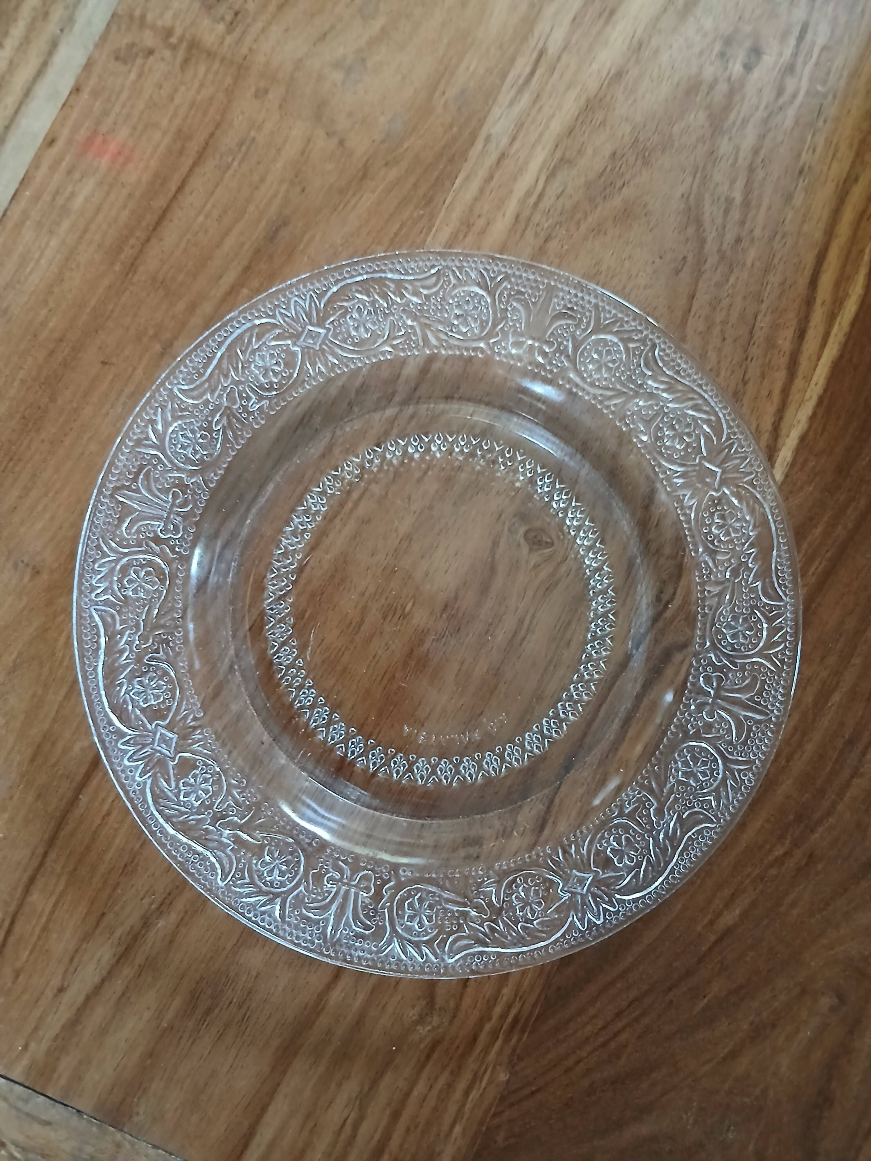 18 vintage pressed glass dessert plates