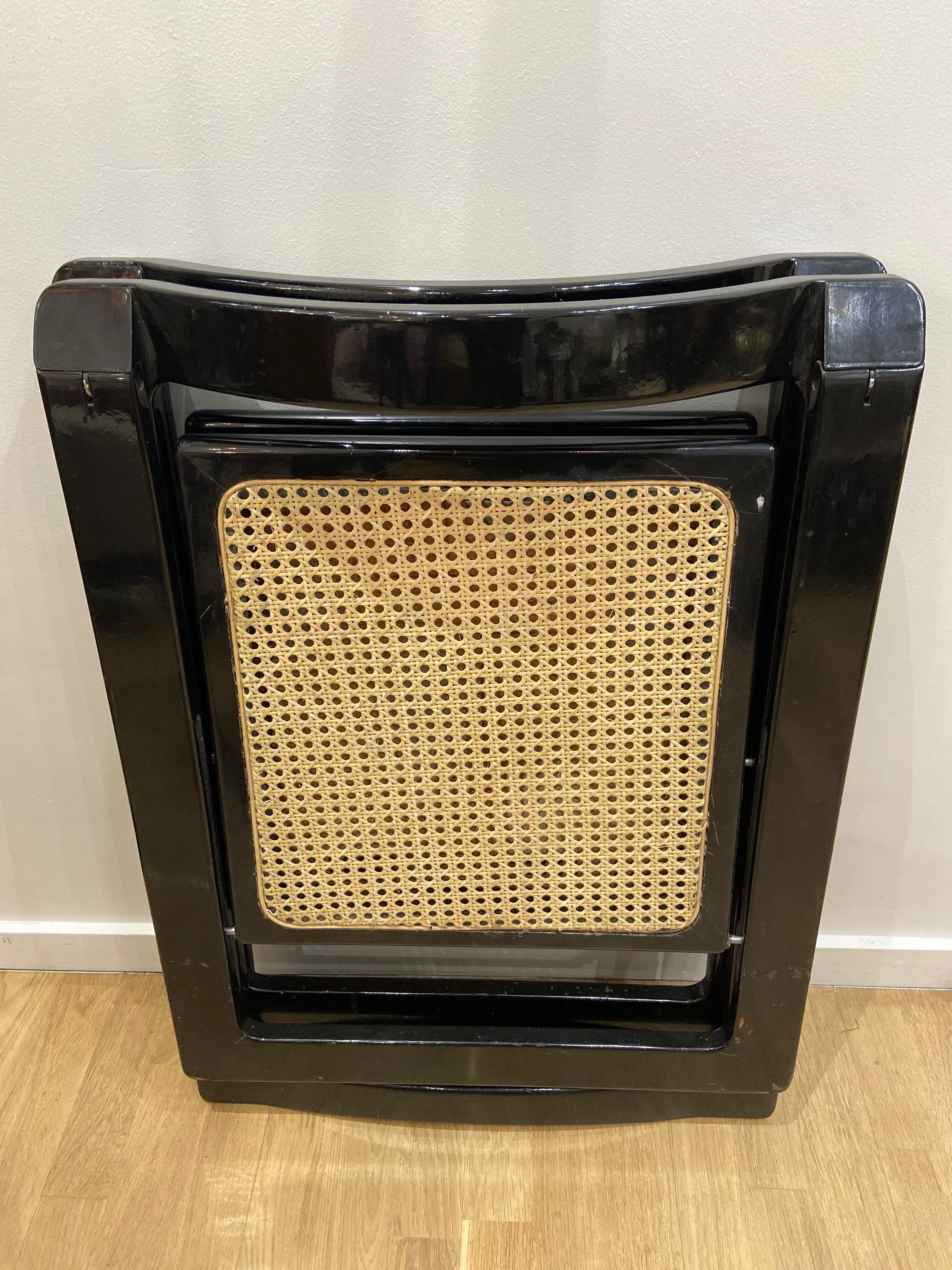 Folding chairs caning