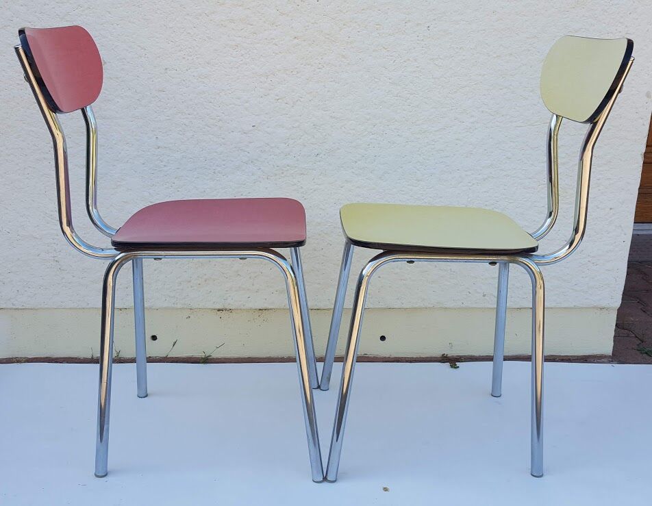 Duo de chaises en formica