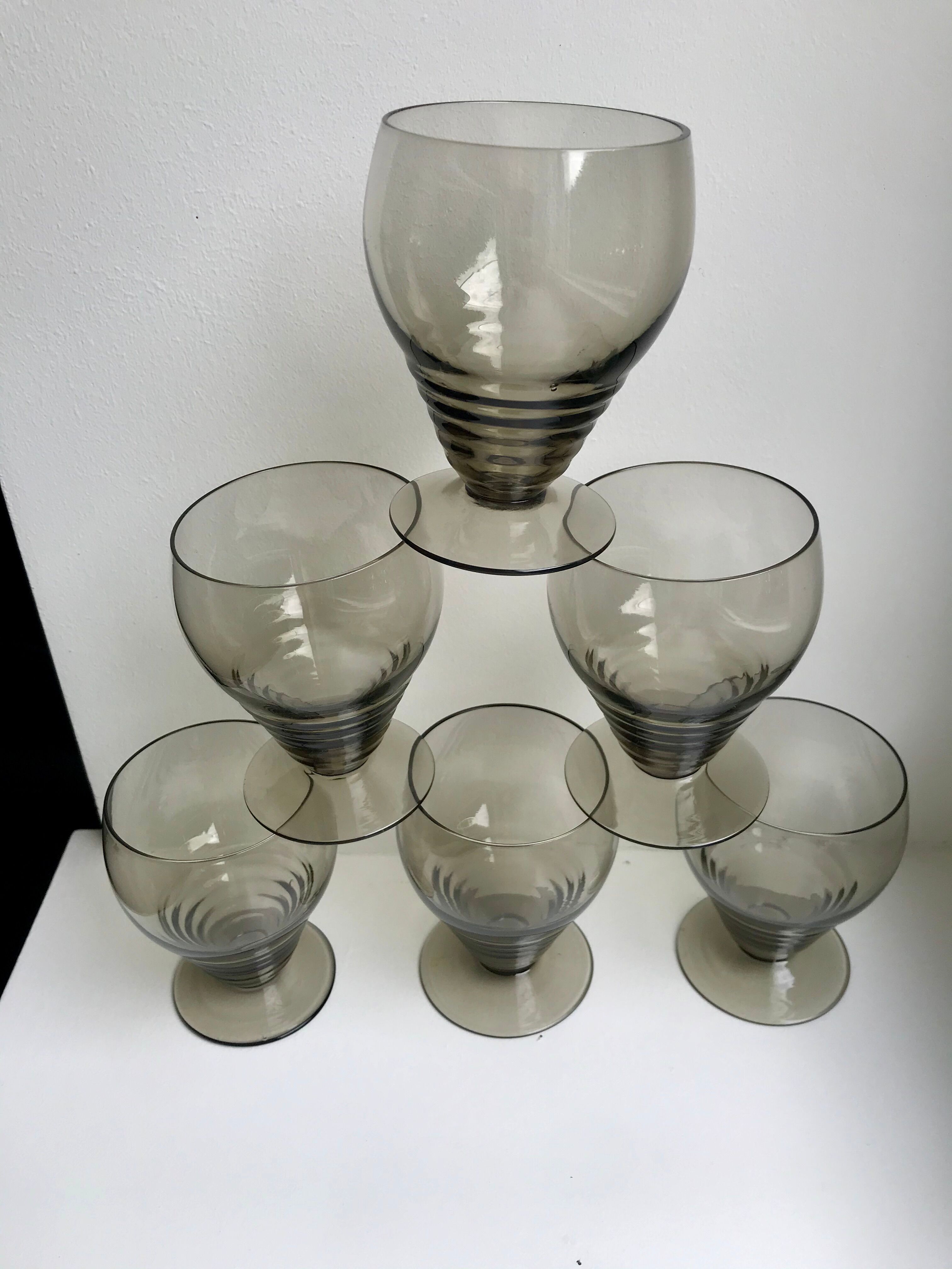 Set of 6 small art deco design wine glasses in smoked glass 30-40s
