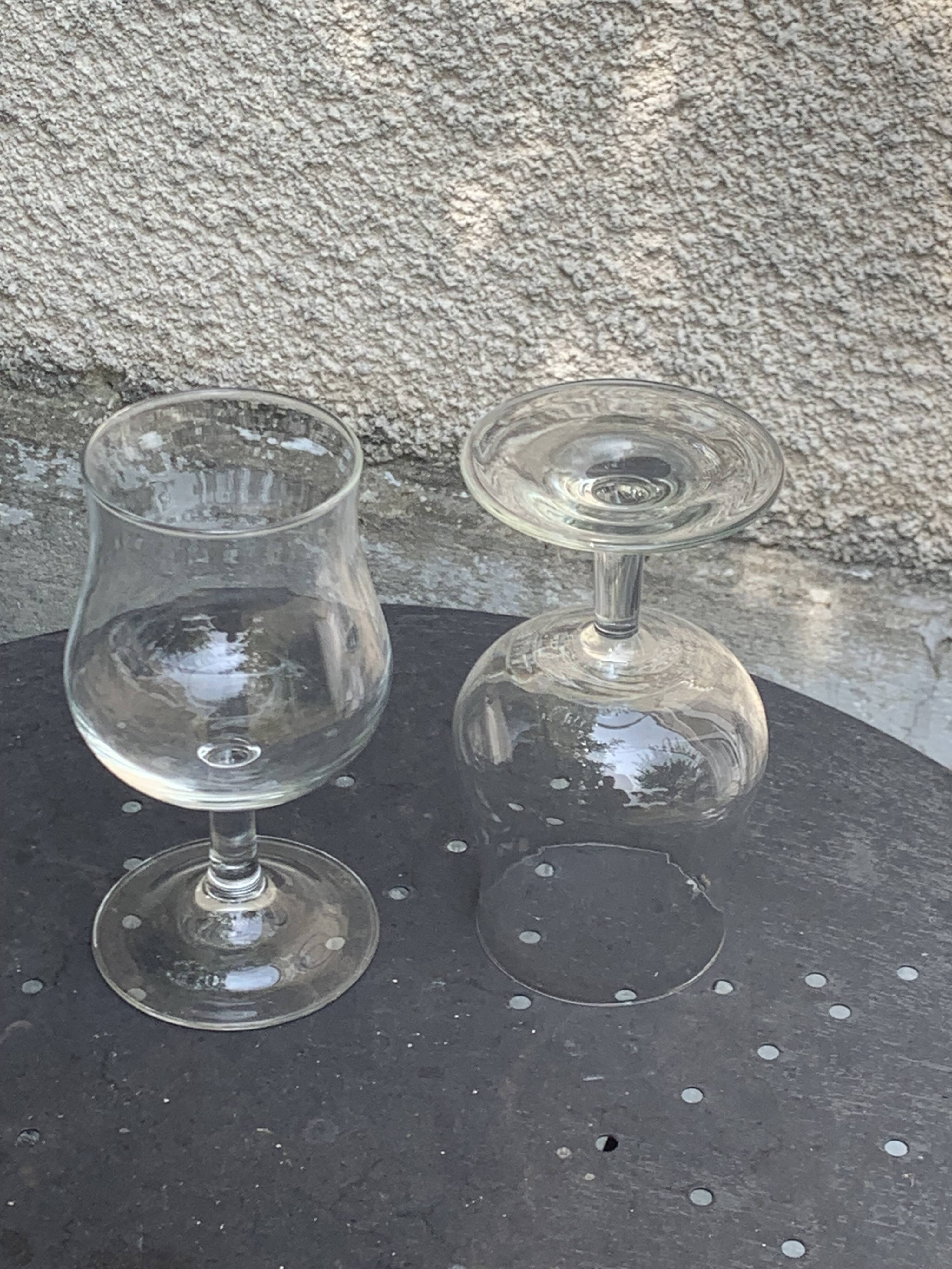 Set of 7 large Luminarc France wine glasses in transparent glass on a stem