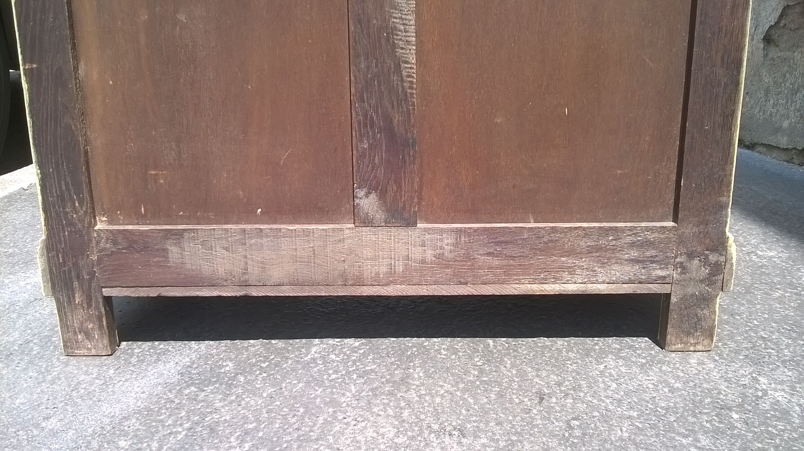 Parisian showcase cabinet 1930