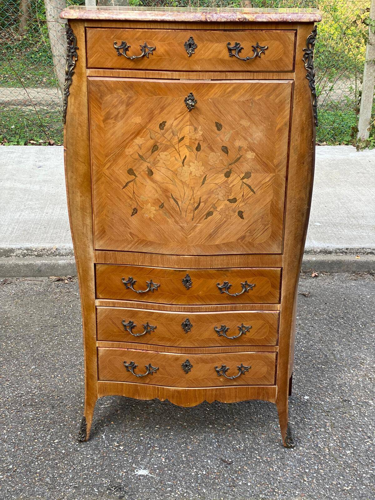Curved secretary in Louis XV marquetry