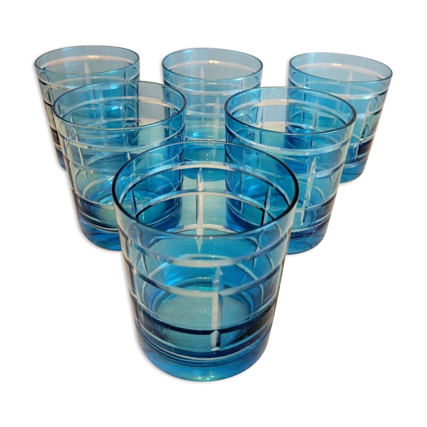 6 glasses of colour-cut blue whisky cups