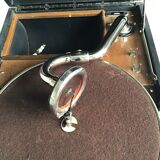 Portable suitcase phonograph the voice of his master of the 30s in perfect condition
