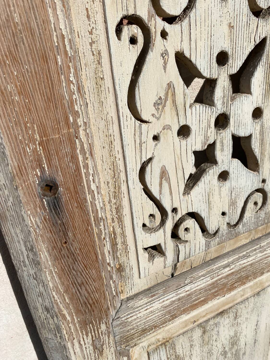 Pair of decorative shutters