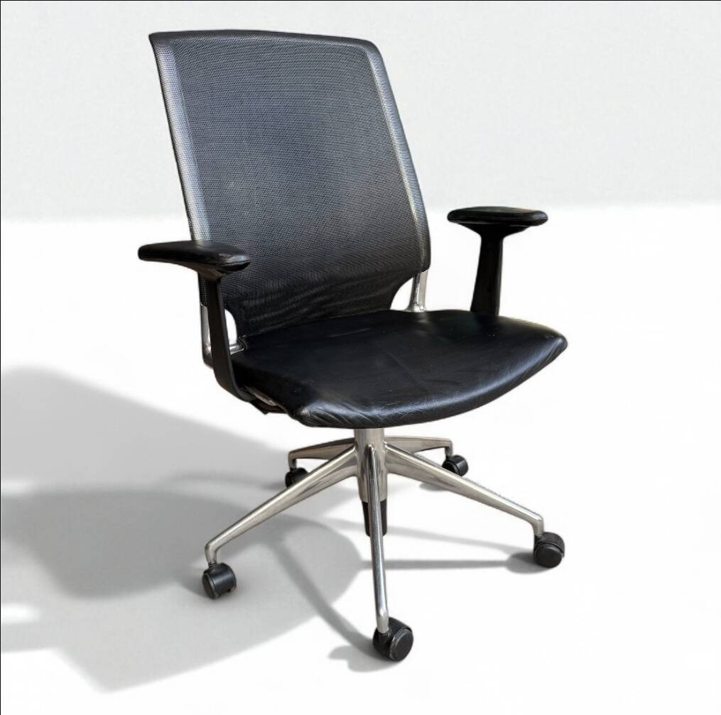 Chaise de bureau "Meda Chair" par Alberto Meda pour Vitra