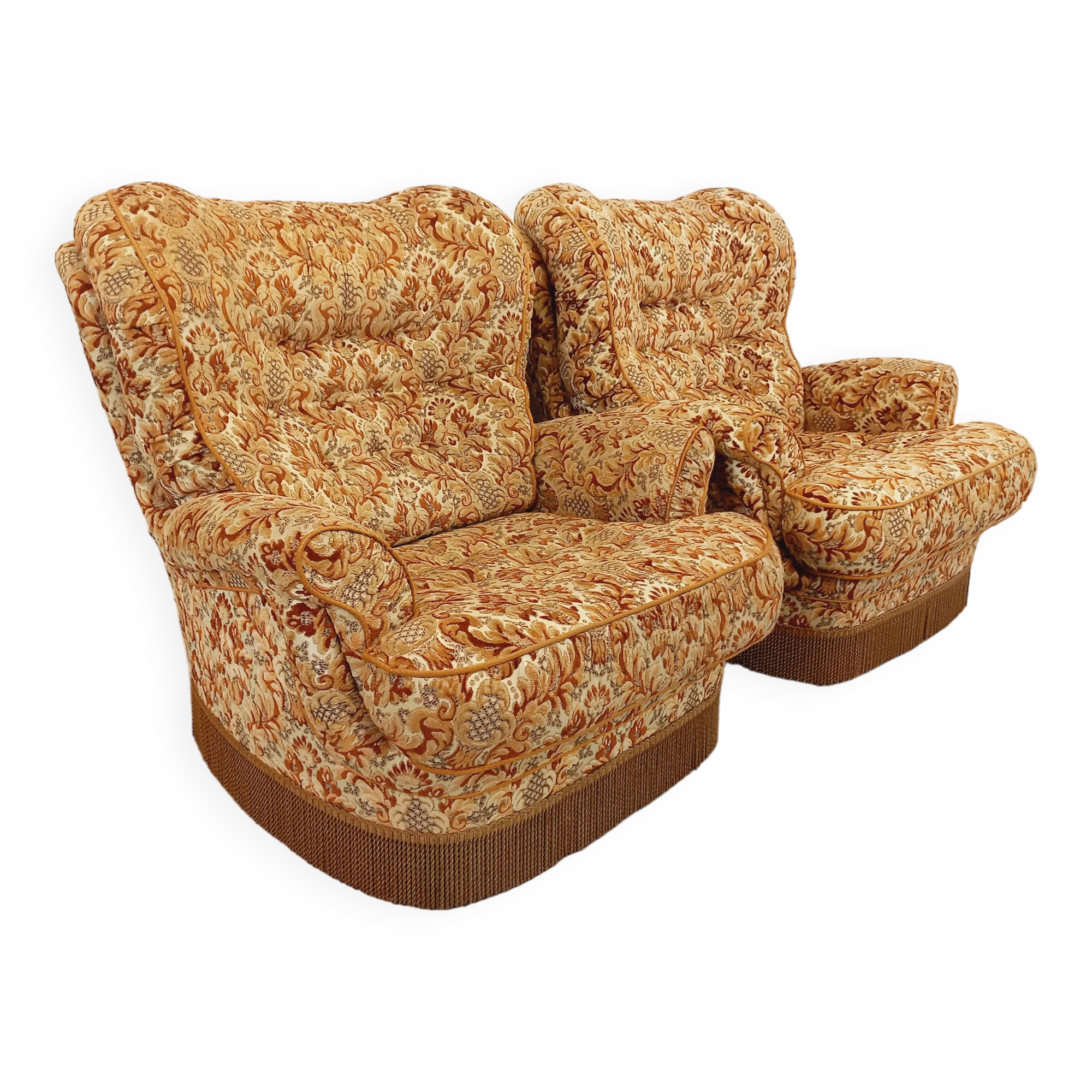Set of 2 vintage armchairs in floral fabric with fringes from the 60s 70s