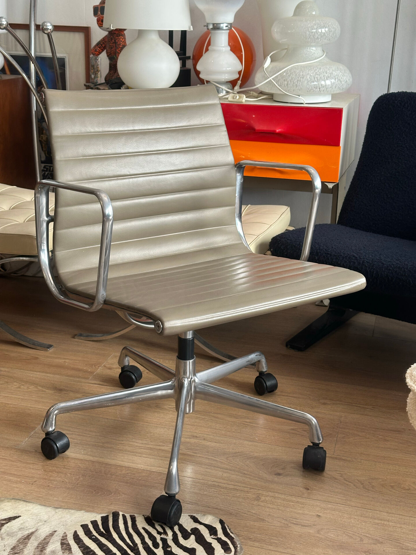 Eames Aluminium Chair office chair for Vitra