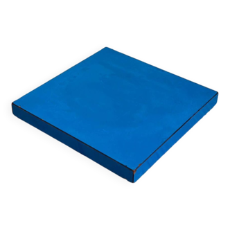 Blue formica trivet