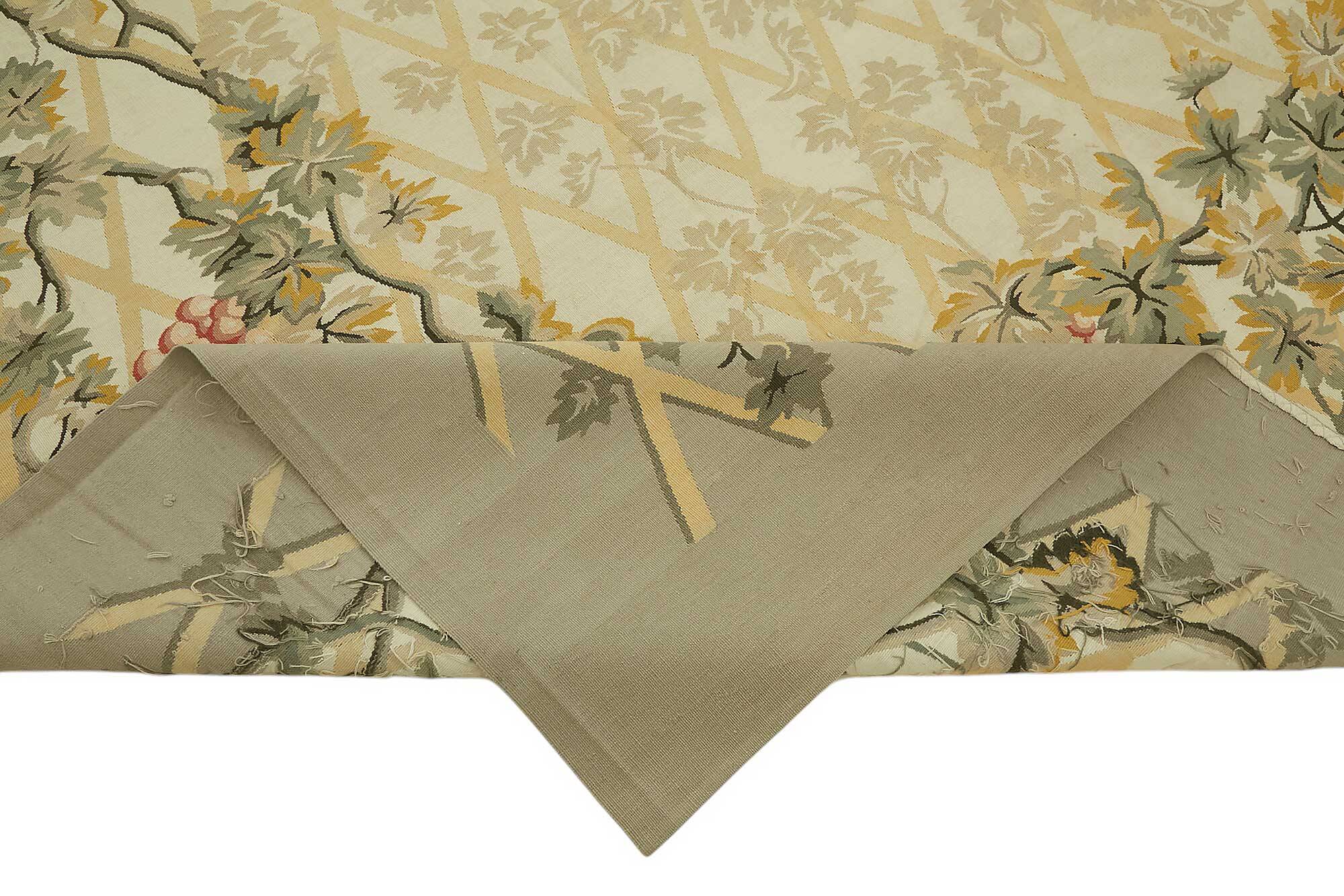 Handmade European Vintage Aubusson Kilim 268 cm x 355 cm