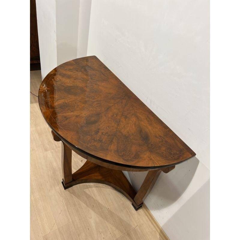 Biedermeier Demi-Lune Console Table in Walnut Veneer & Maple, Austria, 1830s