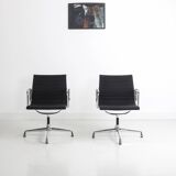 Set of 2 Vitra Aluminium Group chairs model EA108