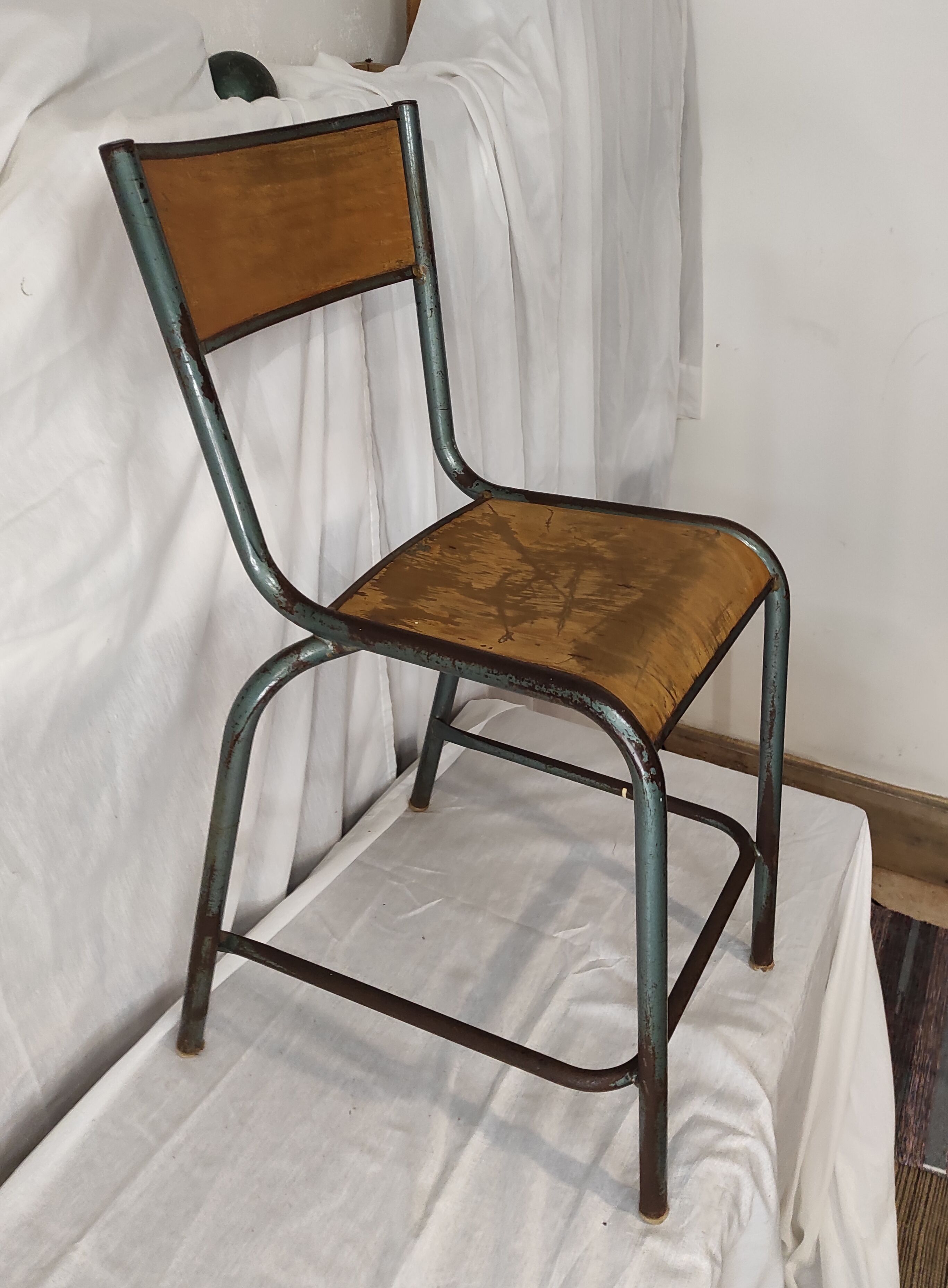 School chair / laboratory stool 1960