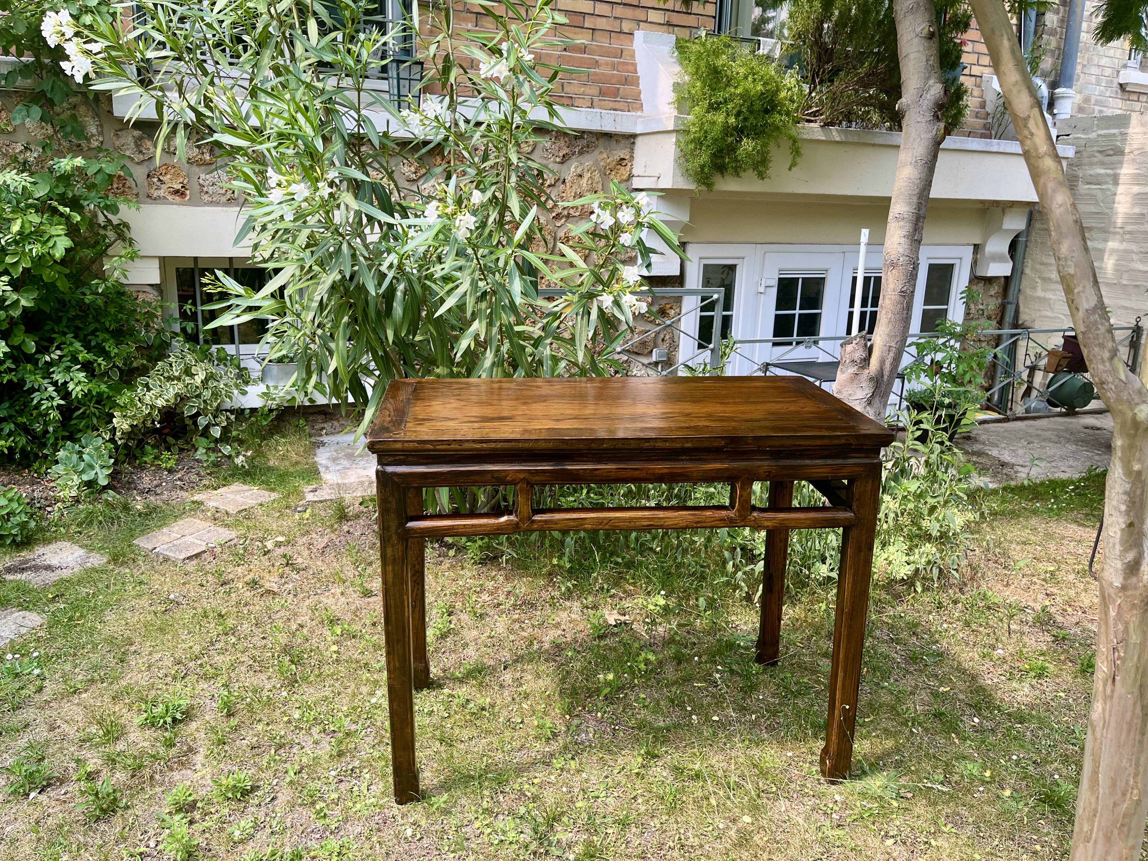 Console en bois de Huali, XXème siècle