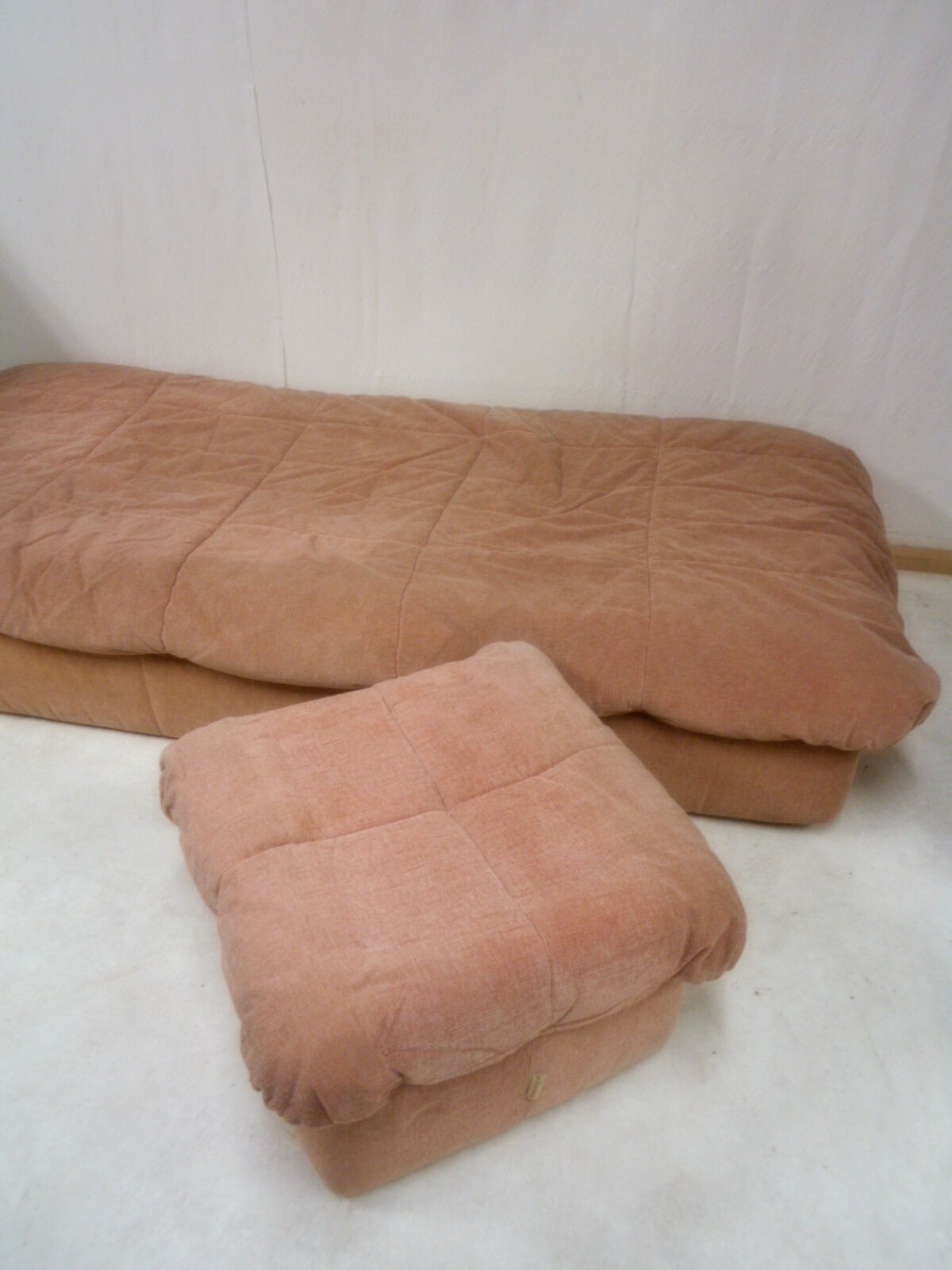 Cinna day bed and pouf