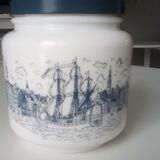 Ancient jar in opaline