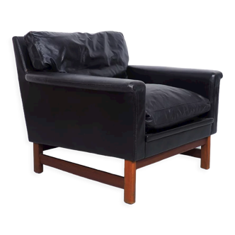 Danish design black leather lounge chair with teak, 1960s