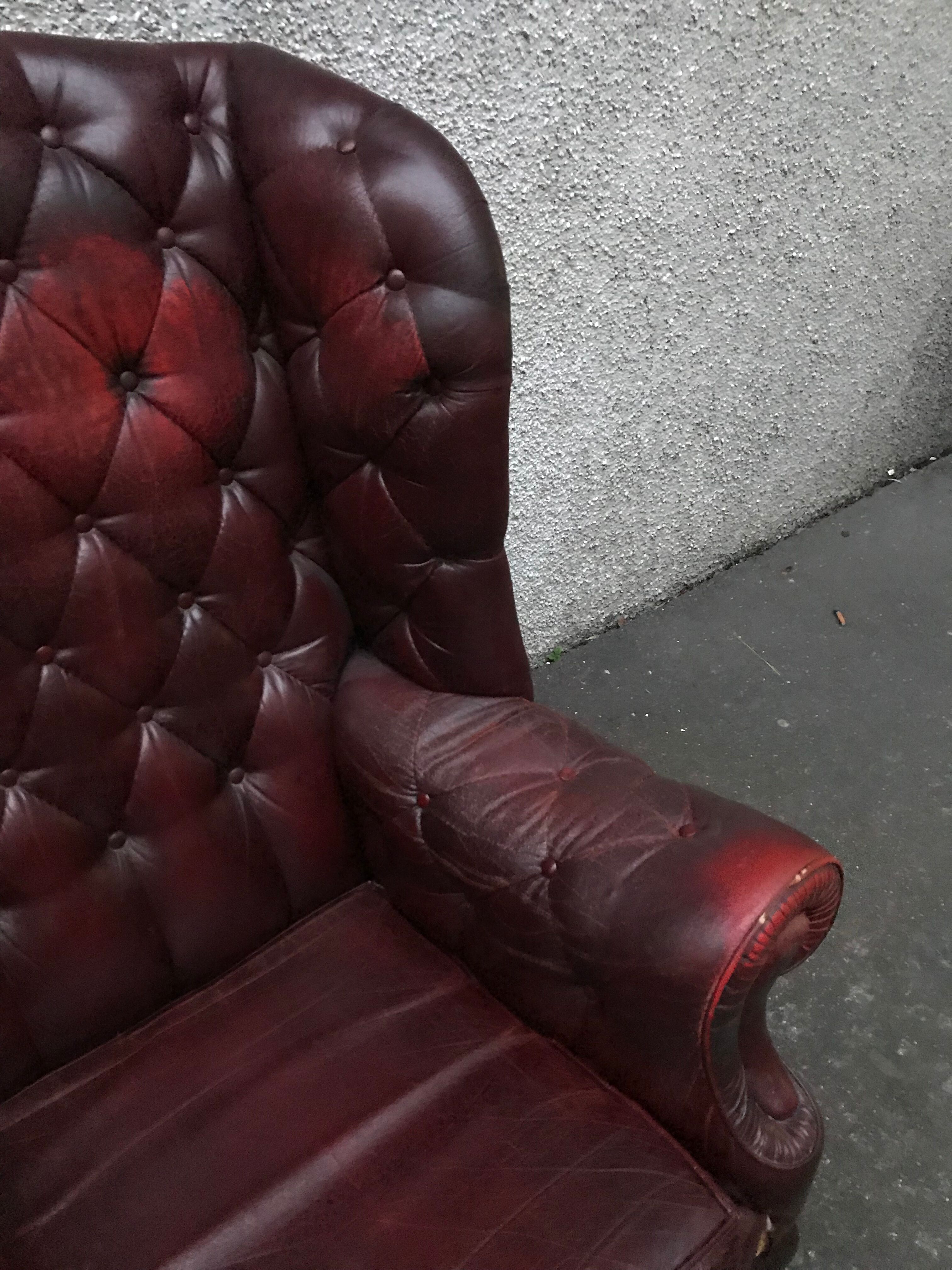Fauteuil bergère chesterfield anglais