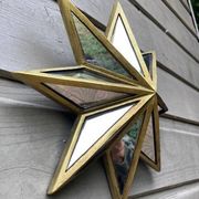 Star-shaped mirror