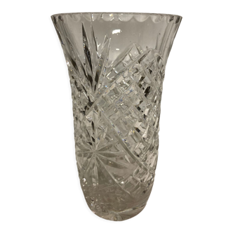 Vintage vase in chiseled crystal