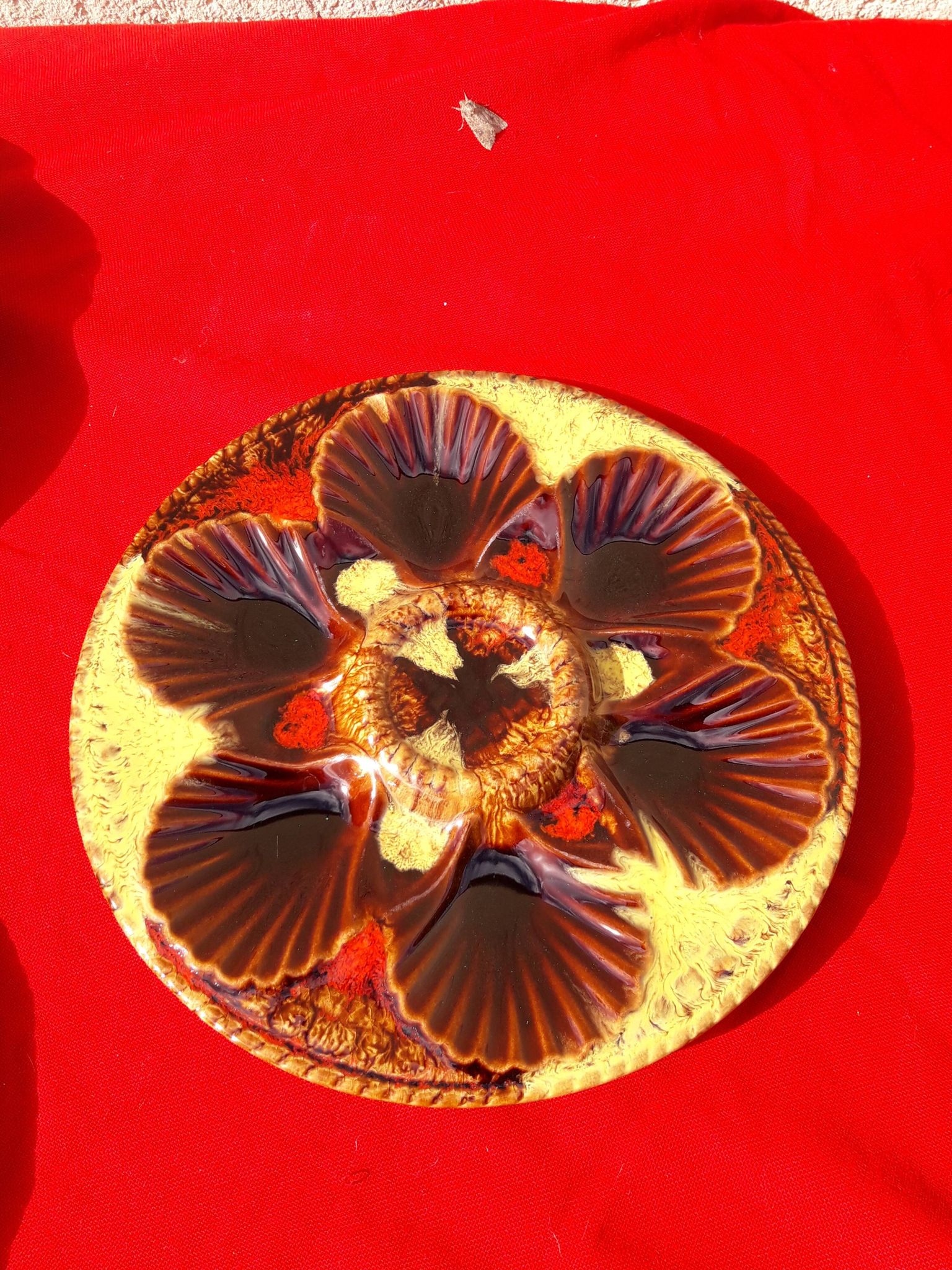 5 plates stamped Marius Giuge potter artist Vallauris diam 23.5 cm