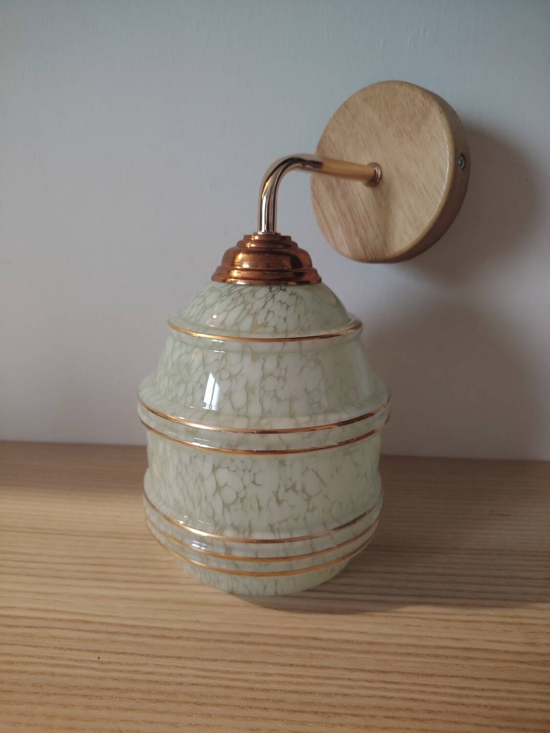 Clichy Art Deco glass wall lamp