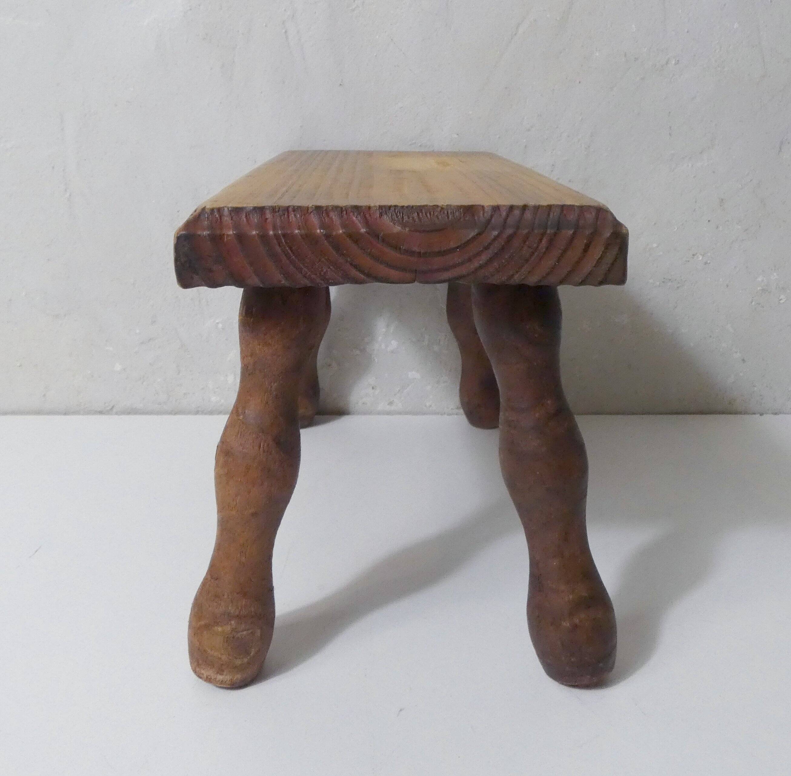 ancien petit Banc en bois marche pied vintage