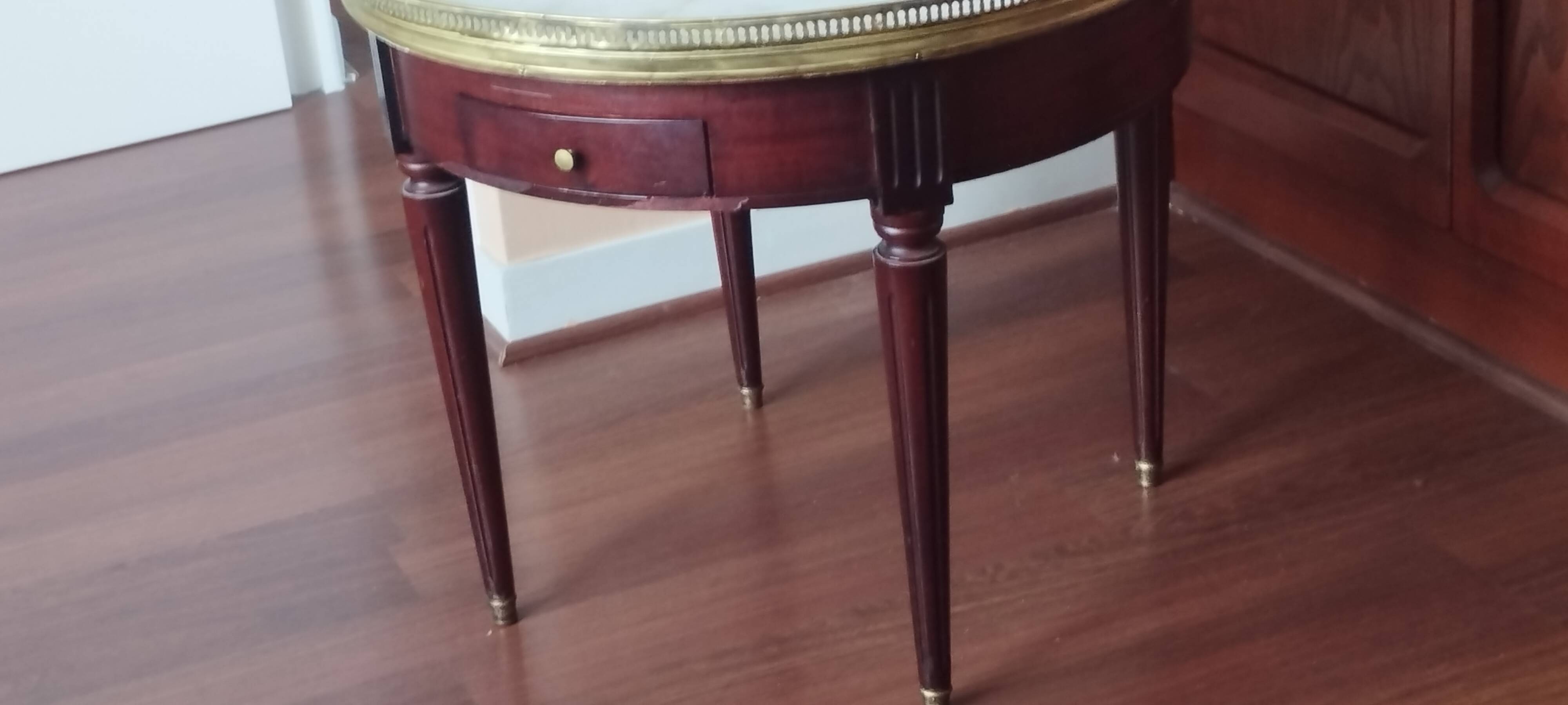 1 HOT WATER TABLE IN LOUIS XVI STYLE