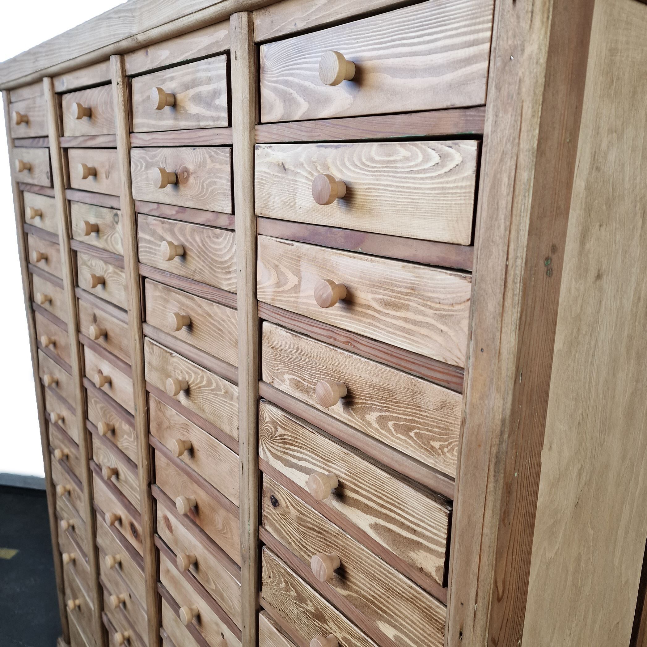 Vintage chest of drawers