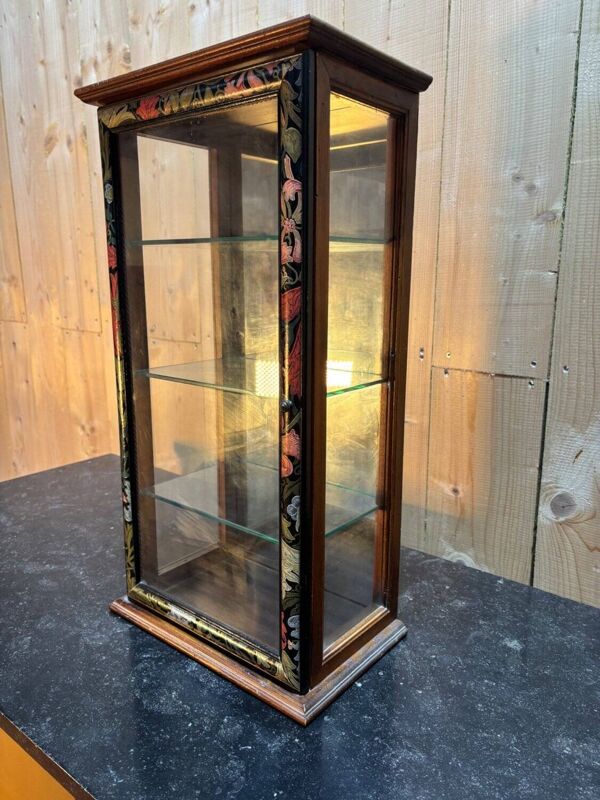 Petite vitrine à collections