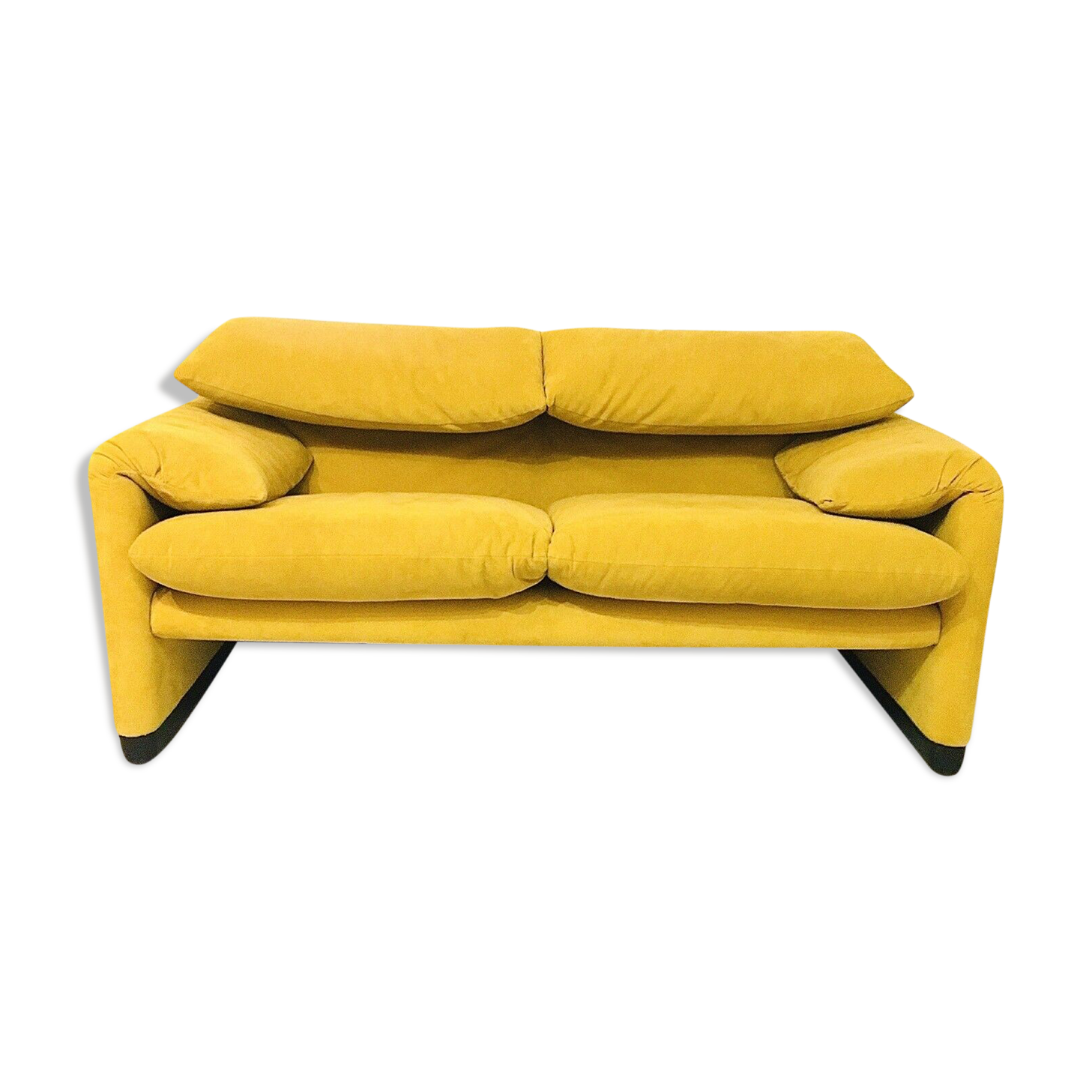 Maralunga sofa by Vico Magistretti for Cassina 2 places