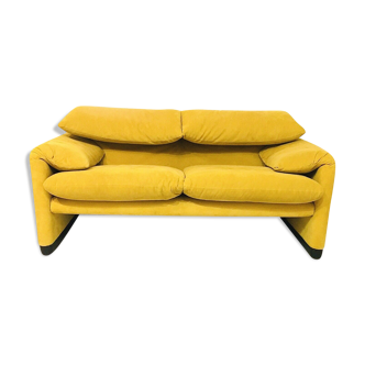 Maralunga sofa by Vico Magistretti for Cassina 2 places