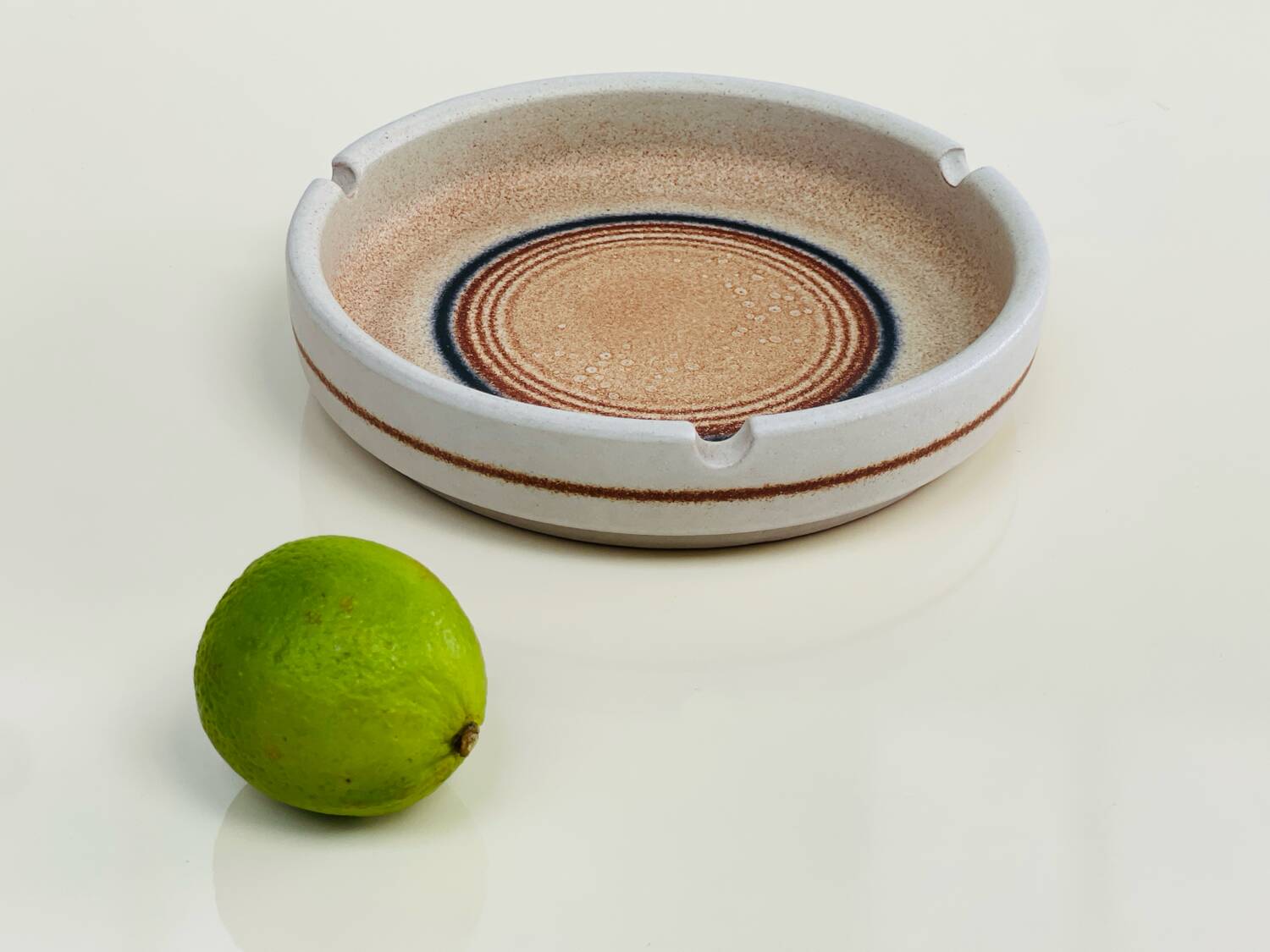 Large enamelled stoneware ashtray - Serra, Catalonia - 1970