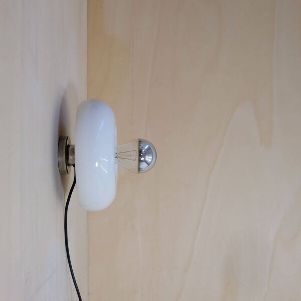 Ingo Maurer, lampe de table ou applique Pox, 1966.
