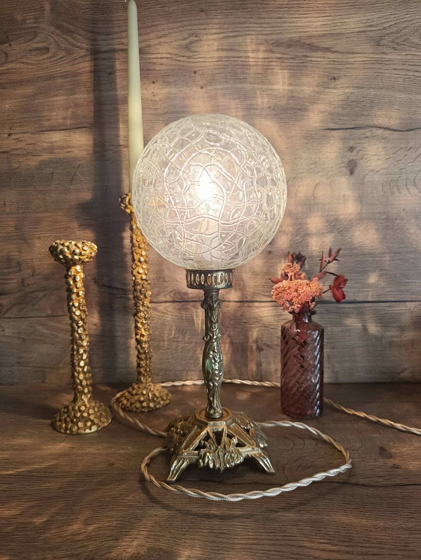 Retro-chic upcycled lamp | bronze and spherical glass