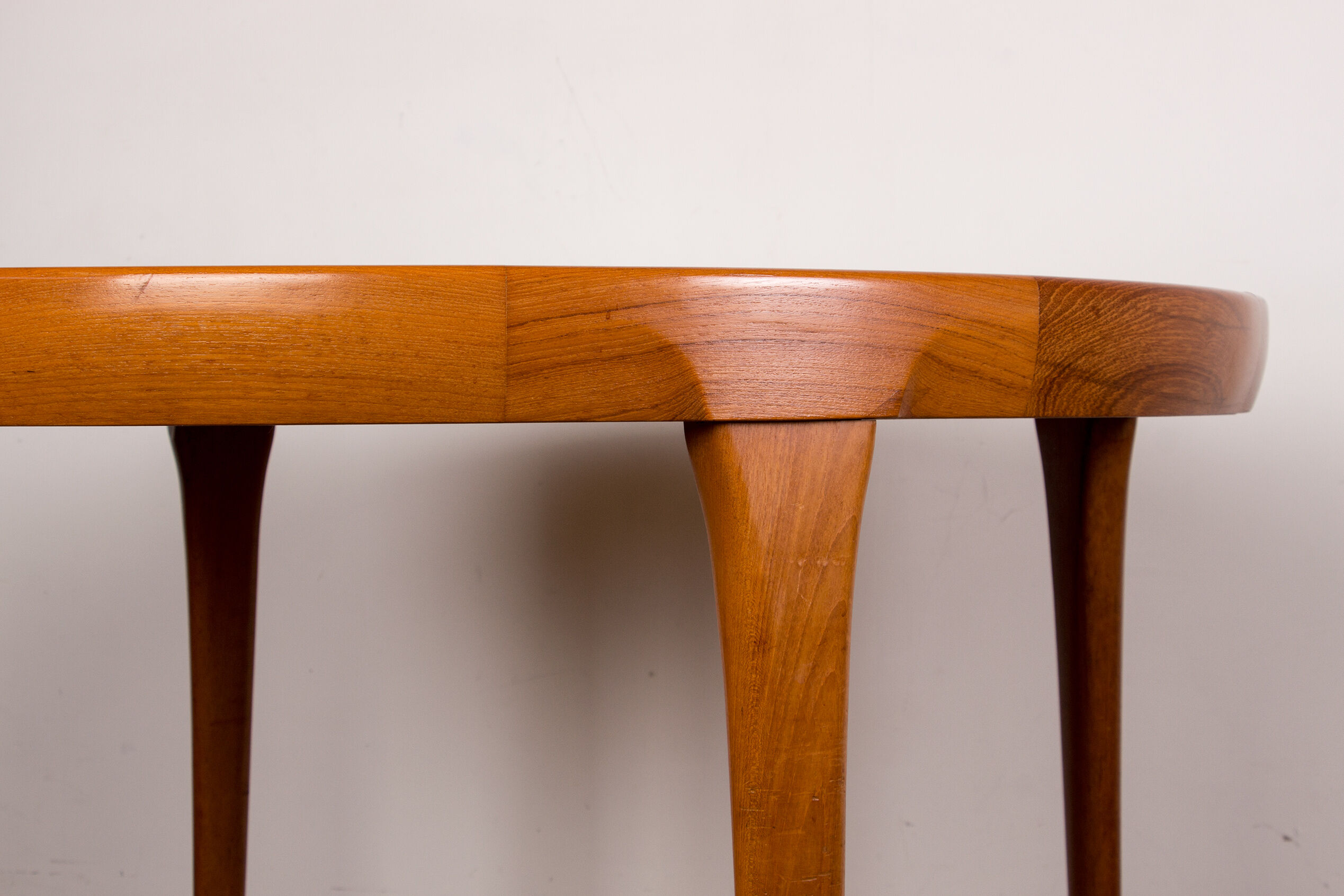 Danish Teak extendable dining table by Ib Kofod-Larsen for Faarup Mobelfabrik 1960