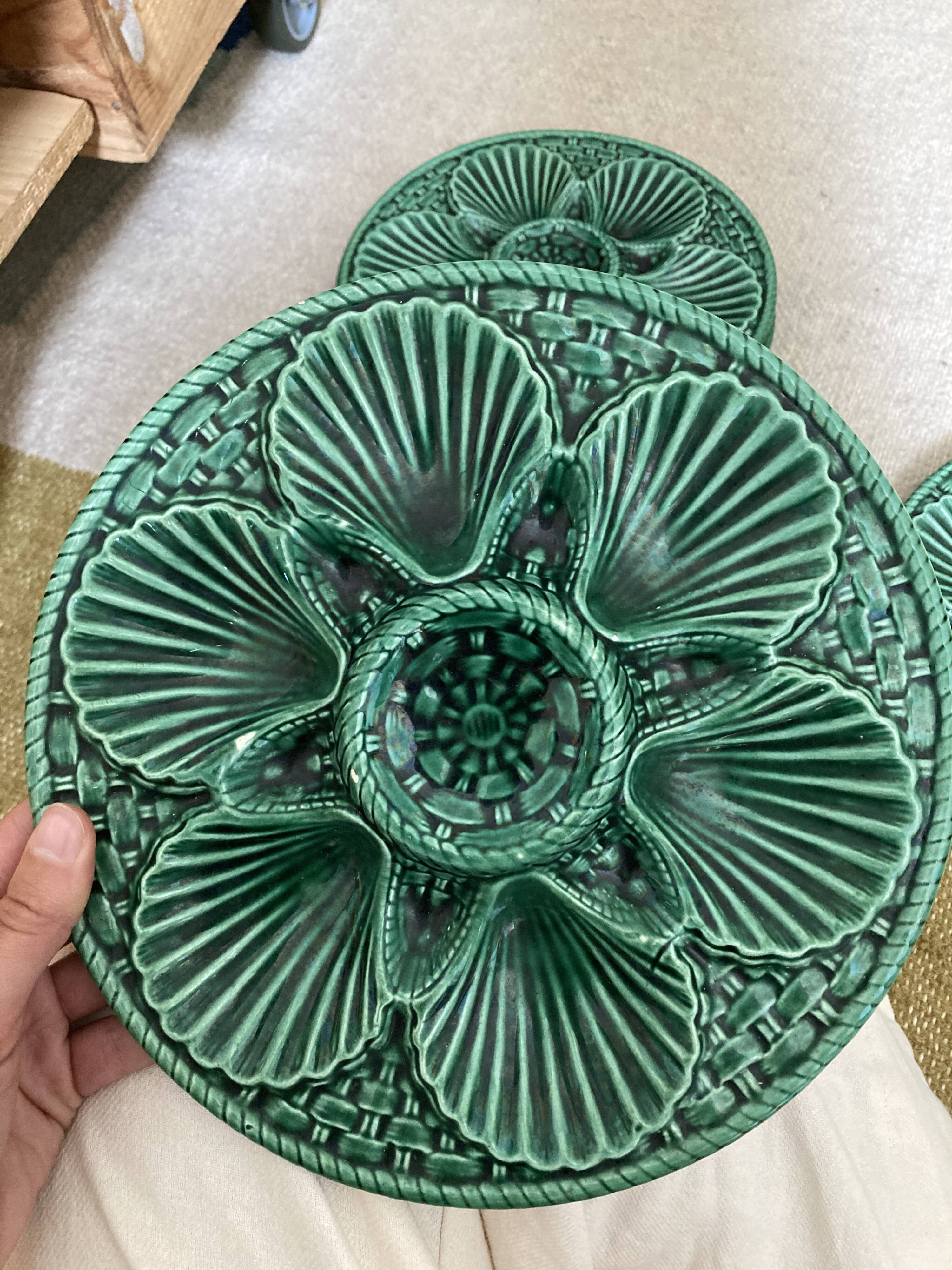 Lot de 4 assiettes à huîtres en barbotine