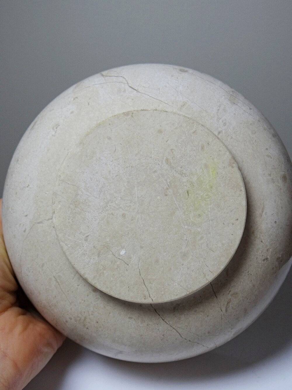 Bowl, empty porch or decorative bowl in vintage 20th-century natural marble.