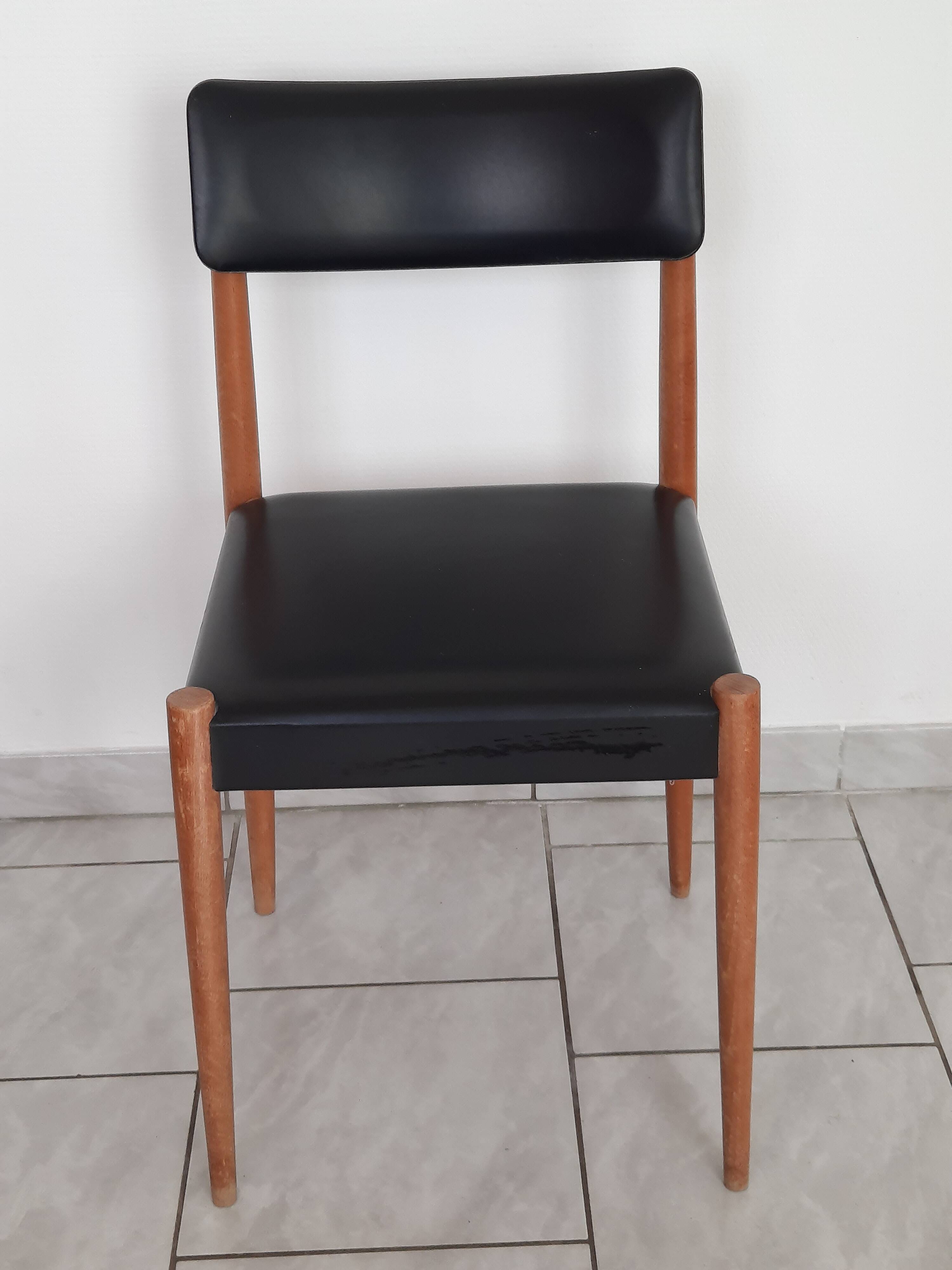 Set of 4 Scandinavian chairs from the 60s