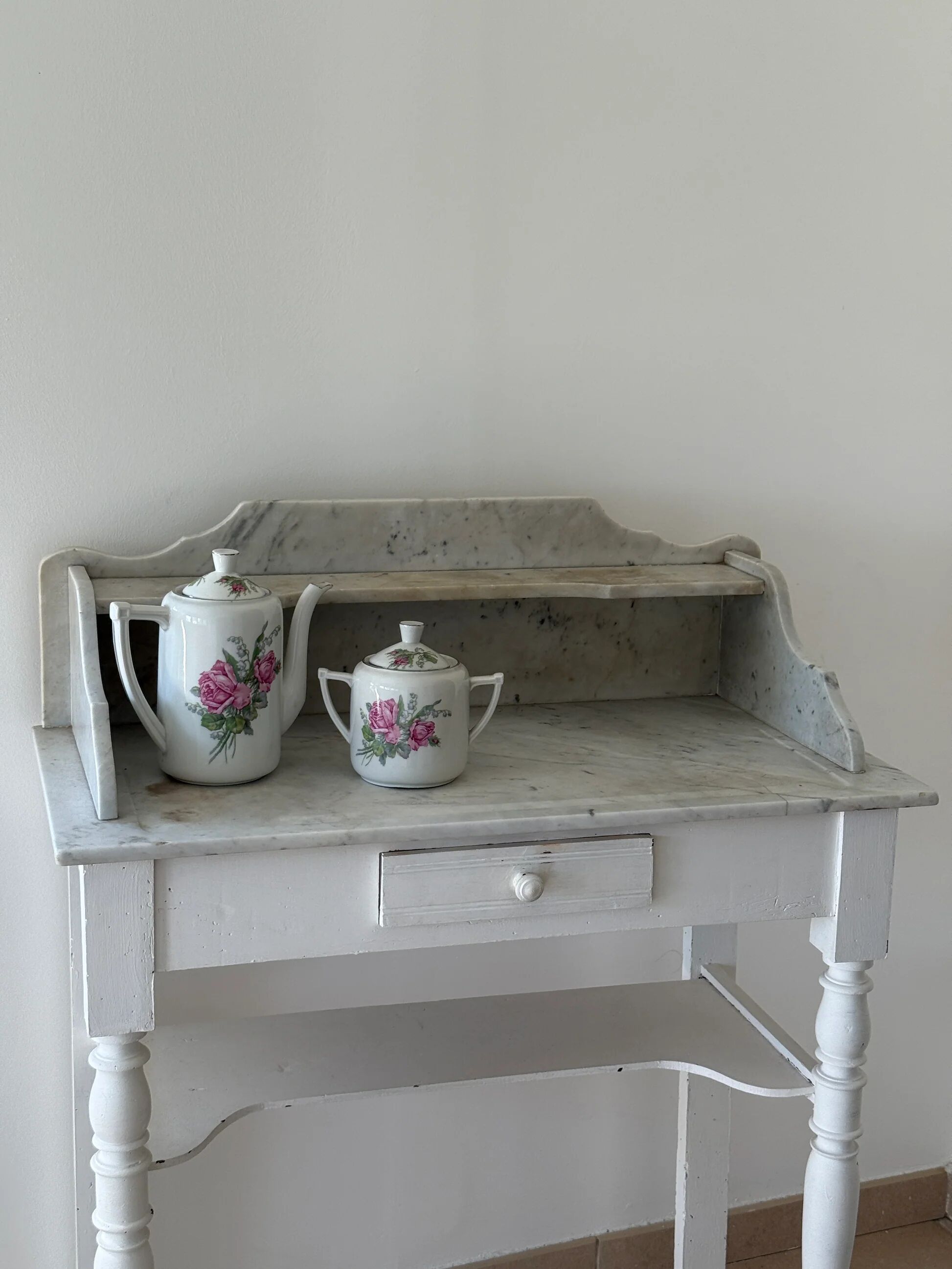 Shabby chic wooden and marble dressing table