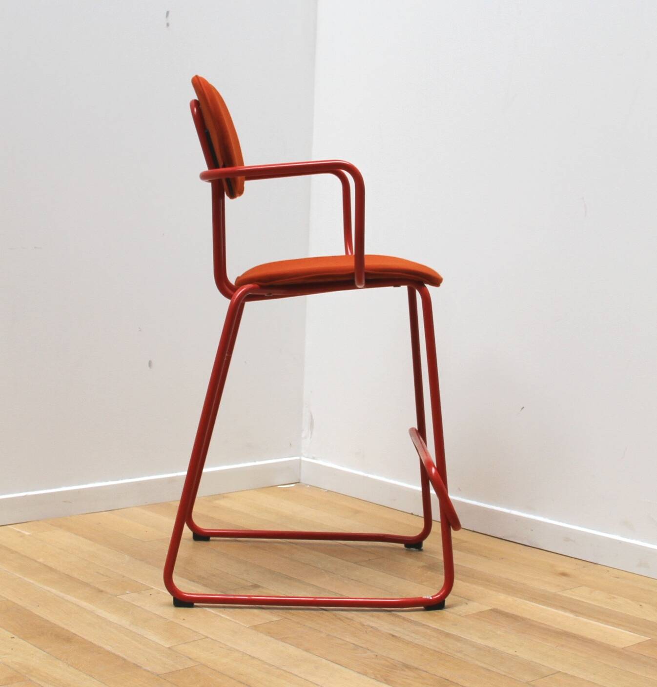 New School high chair, MDD