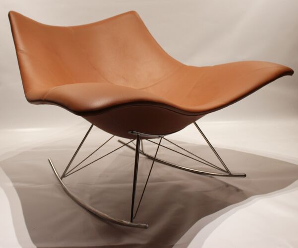 Stingray rocking chair, model 3510, in cognac colored leather designed by Thomas Pedersen