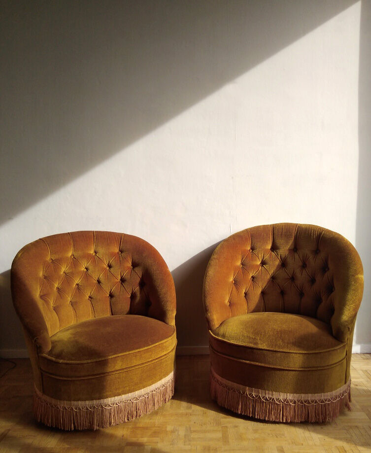 Fauteuil crapaud en velours doré