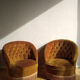 Fauteuil crapaud en velours doré