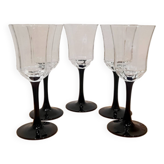Black Luminarc stemmed glass