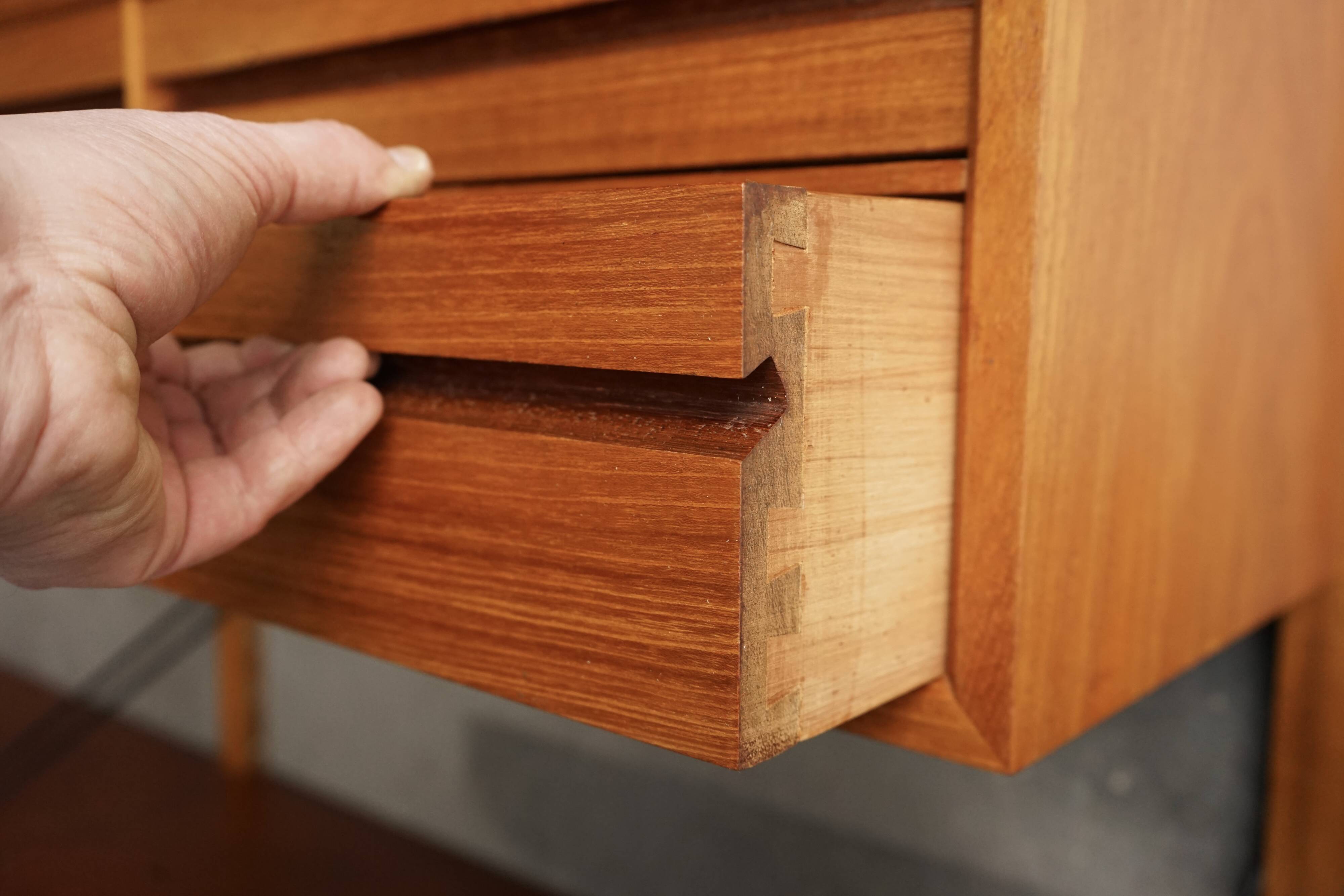 Meuble mural en teck danois du milieu du siècle par Poul Cadovius pour Cado
