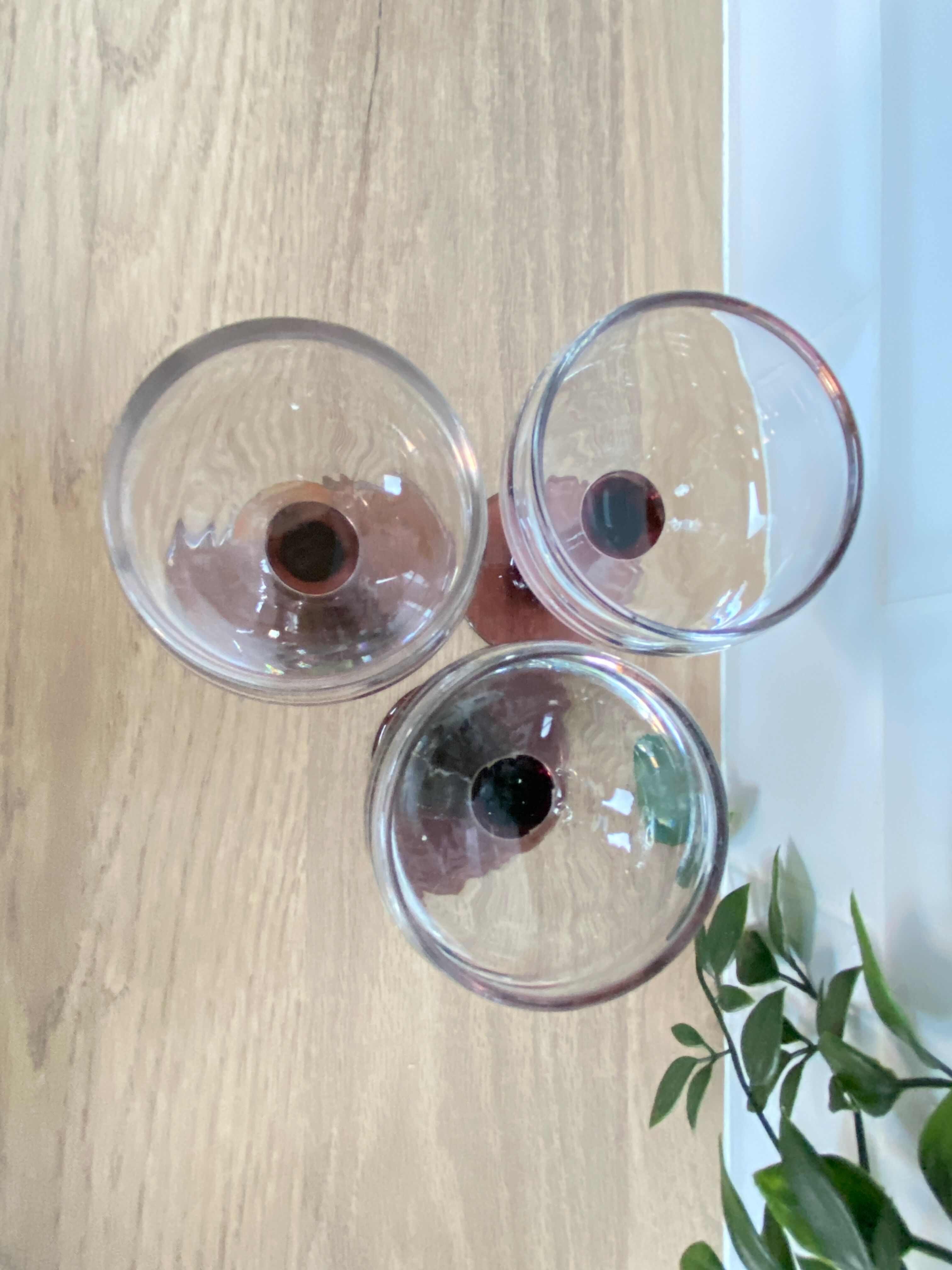 Set of 3 stemmed glasses