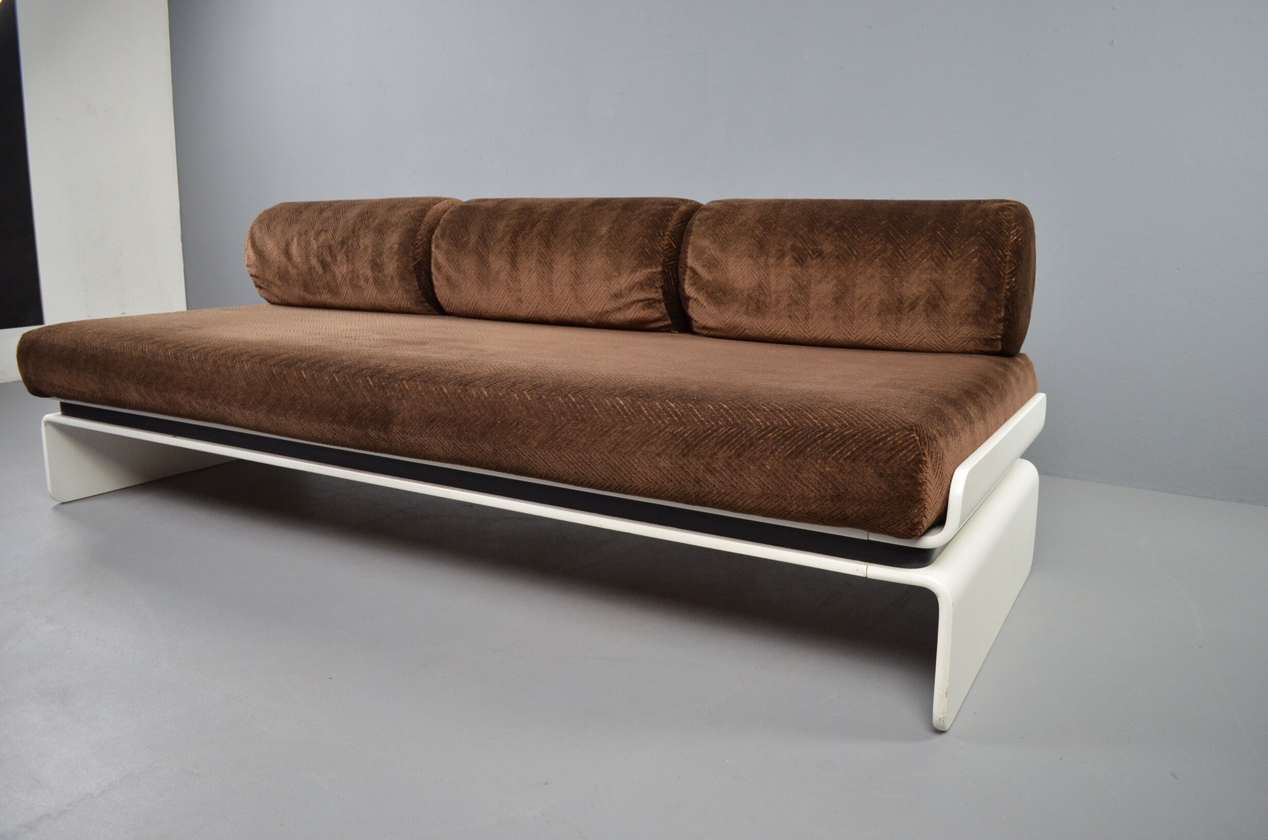 COR 'Orbis' daybed by Luigi Colani 1970