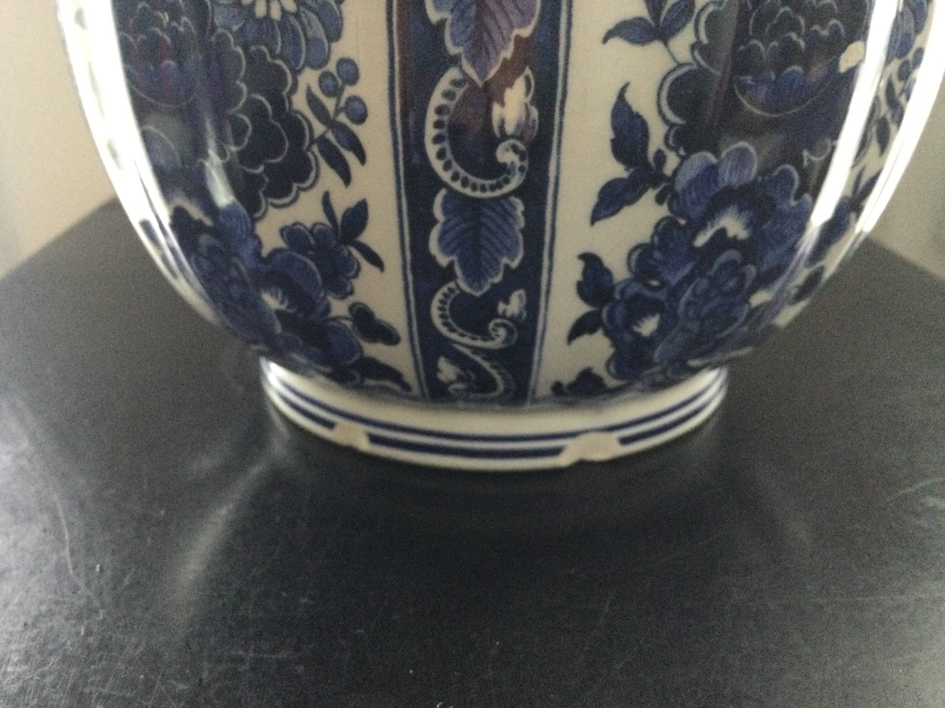 Artistiche ceramic vase